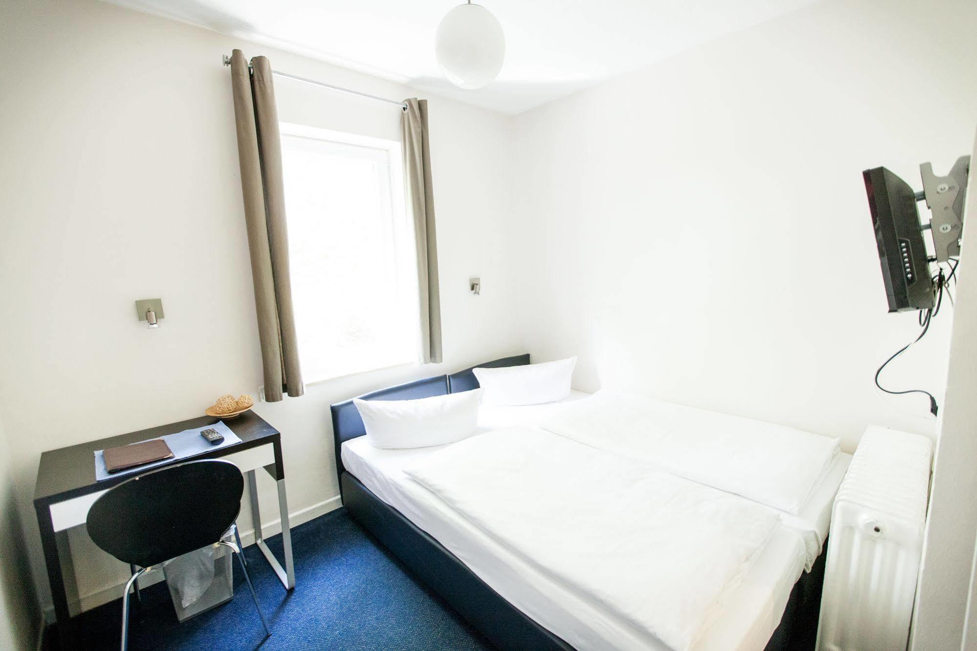 Arcade Hotel & Hostel Hamburg Exterior photo