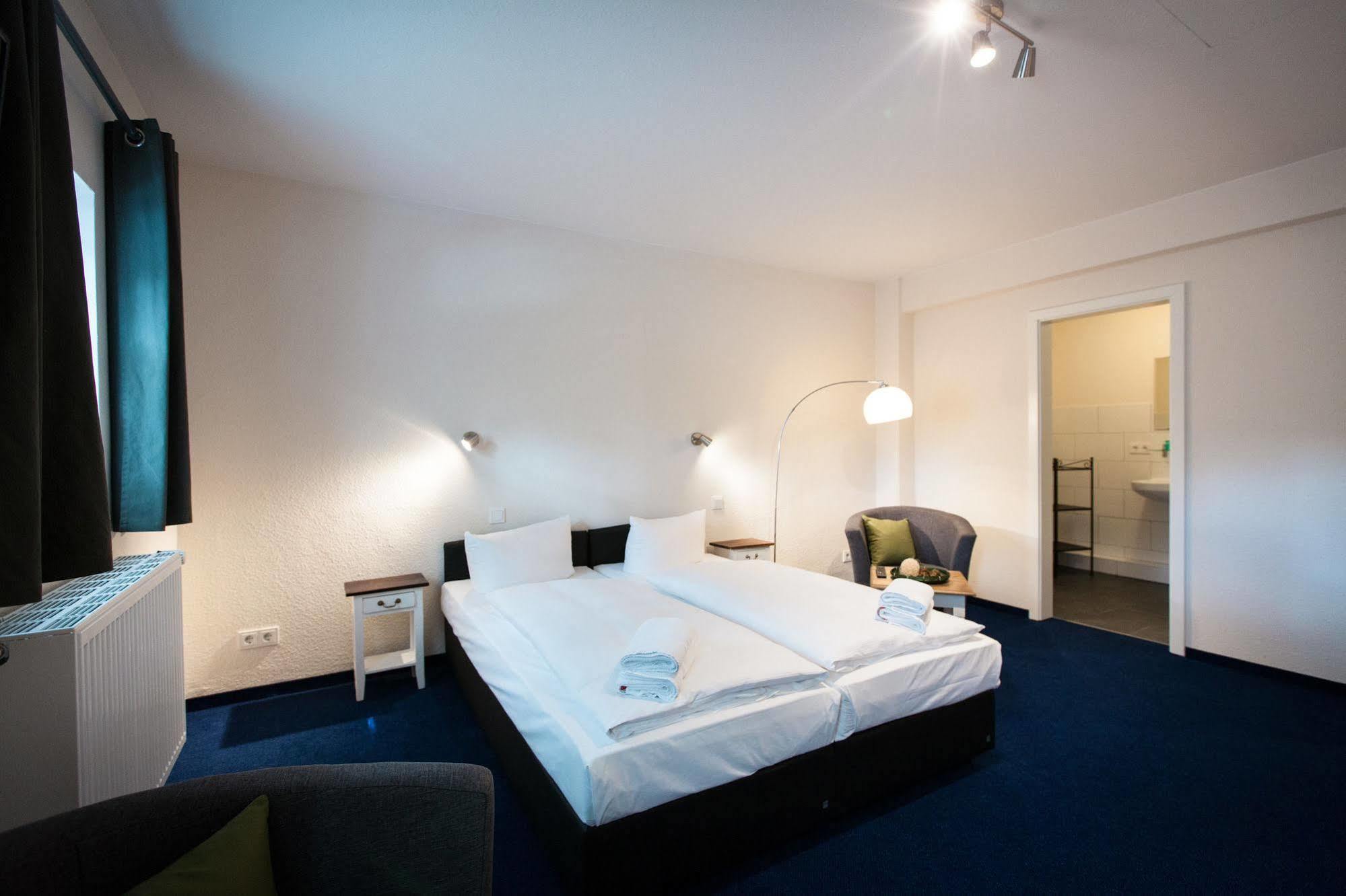Arcade Hotel & Hostel Hamburg Exterior photo