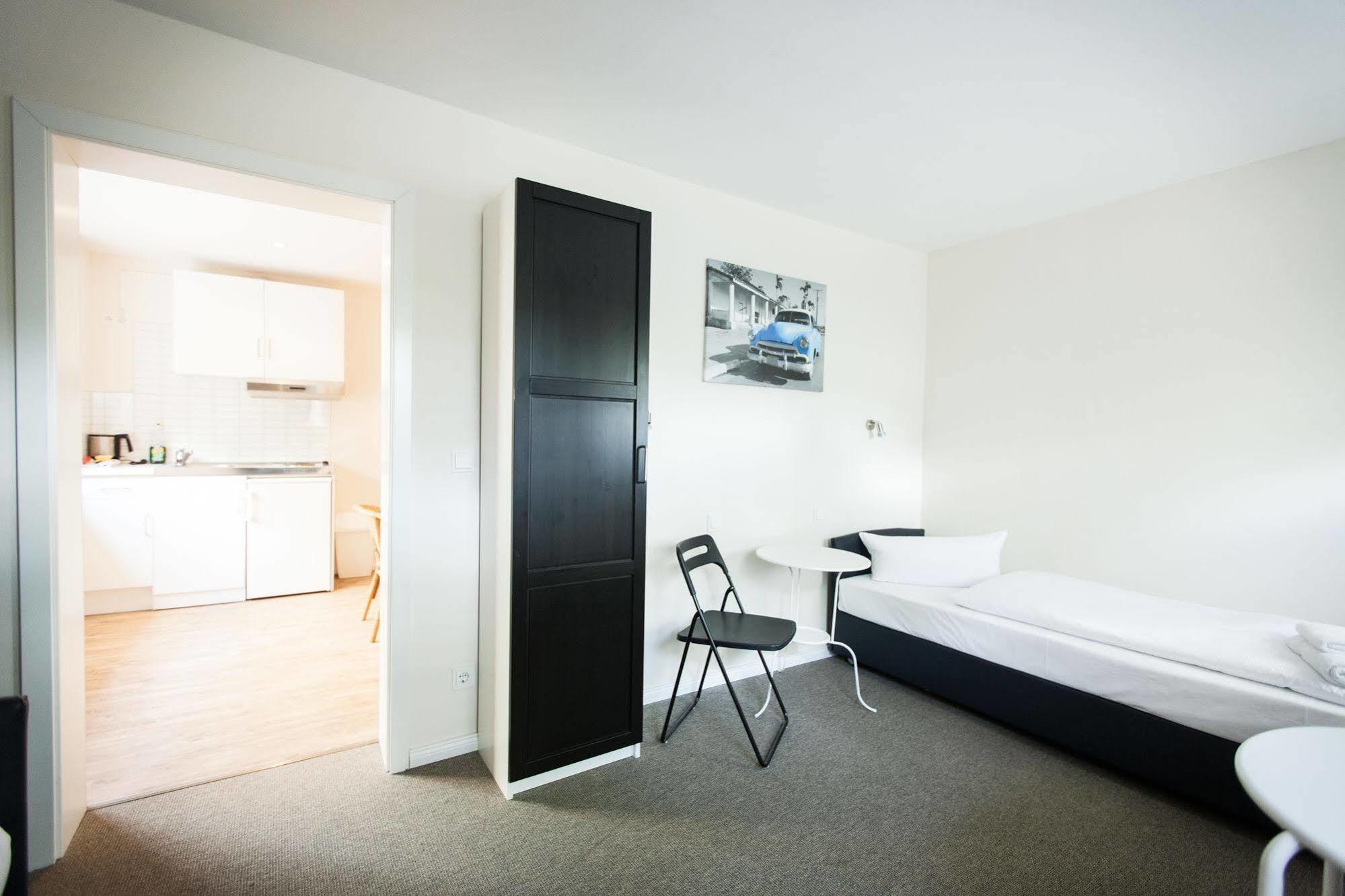 Arcade Hotel & Hostel Hamburg Exterior photo